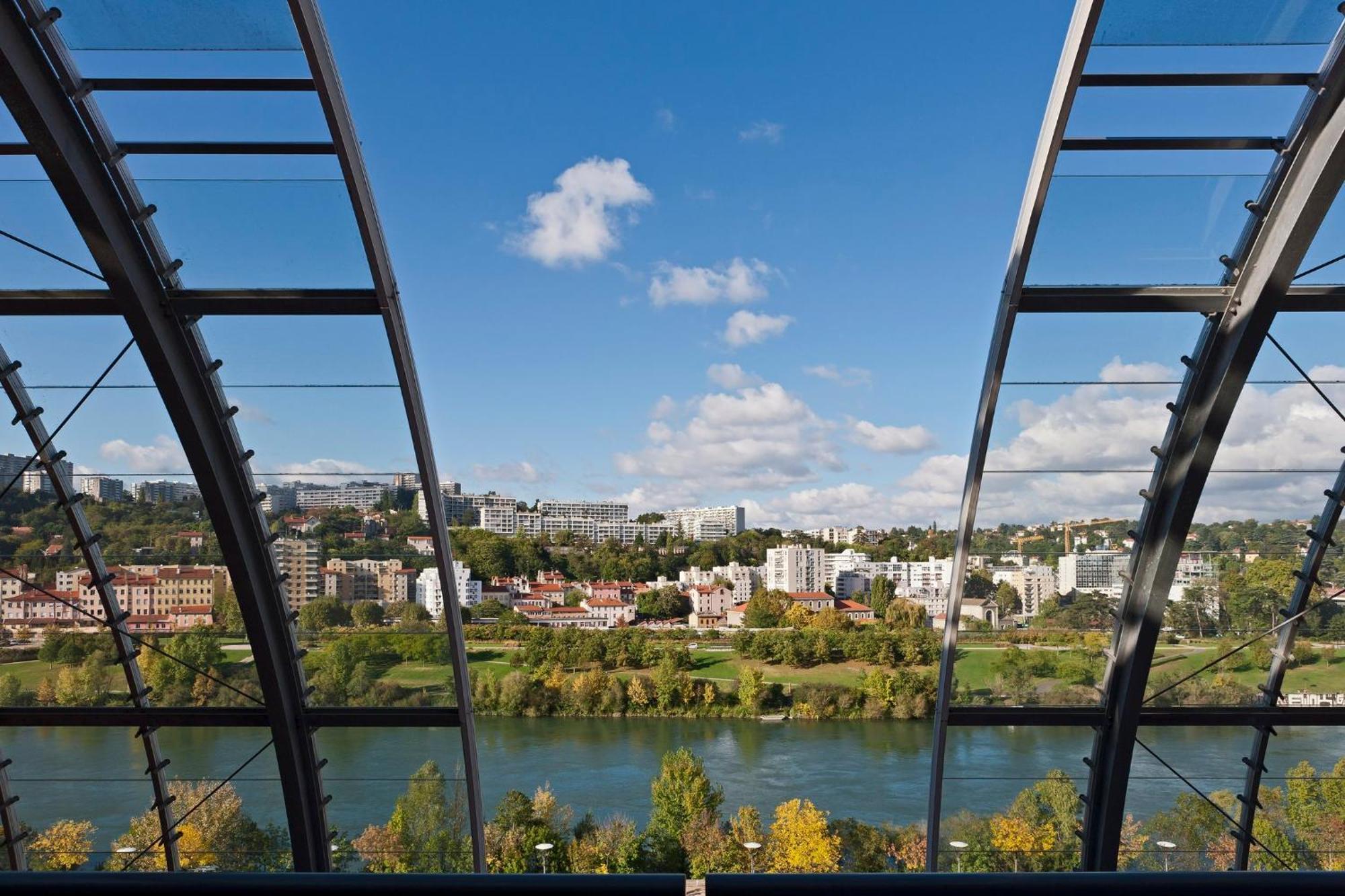 Hotel Crowne Plaza Lyon - Cite Internationale Esterno foto